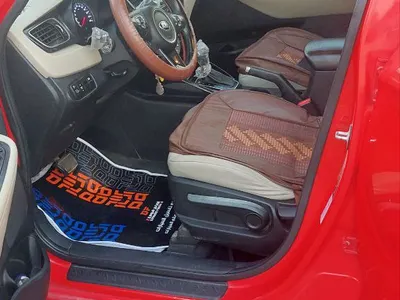 2014 كيا كارنز