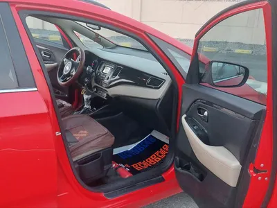 2014 كيا كارنز