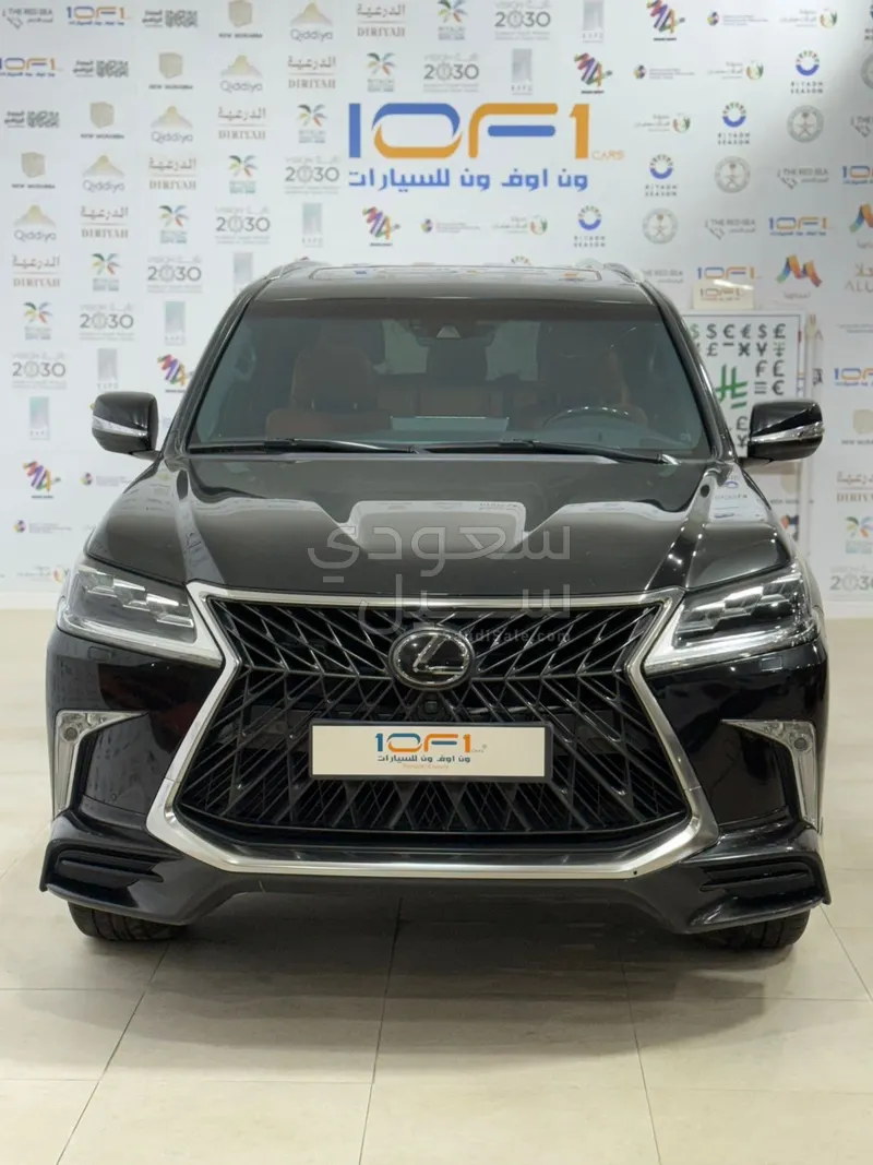 2020 لكزس إل إكس 570 اس