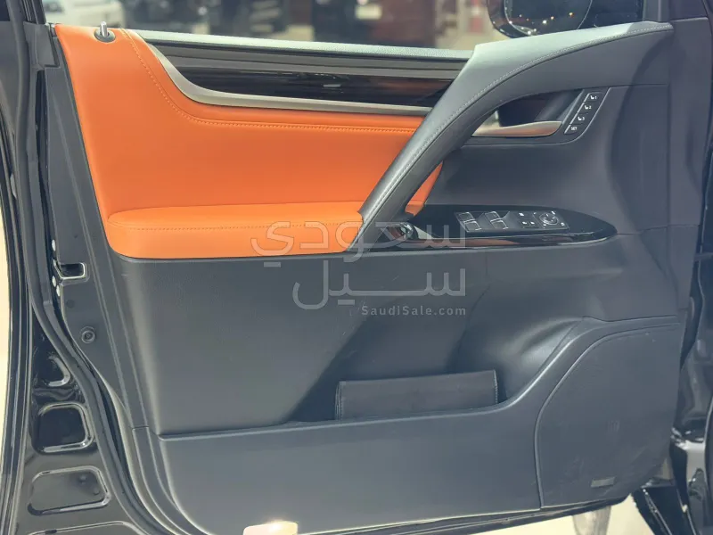 2020 لكزس إل إكس 570 اس