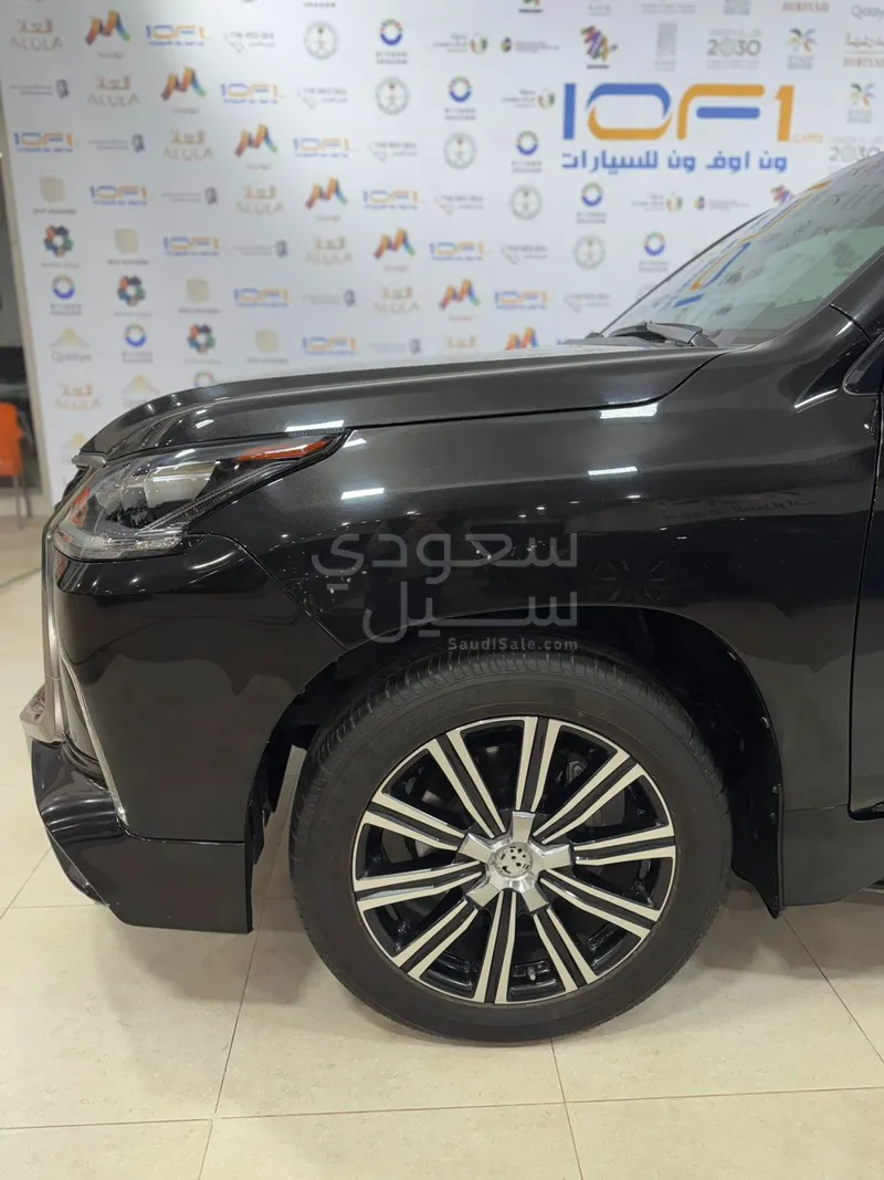 2020 لكزس إل إكس 570 اس