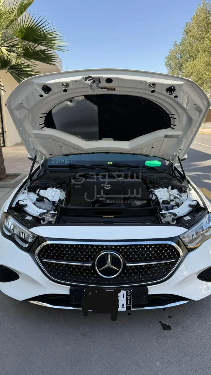 2025 مرسيدس - بنز إي 200