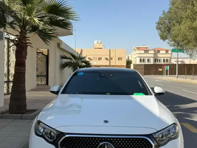 2025 مرسيدس - بنز إي 200