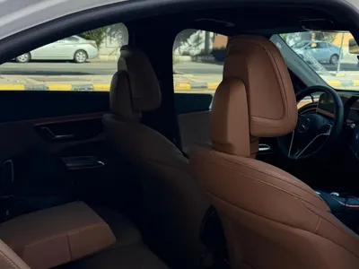 2025 مرسيدس - بنز إي 200
