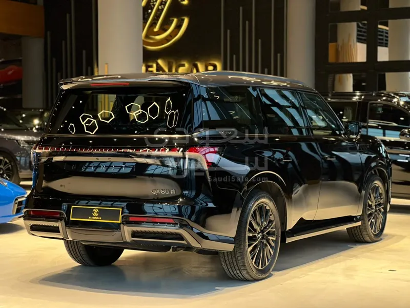 2025 انفينيتي كيو اكس 80