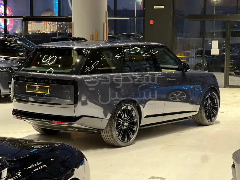 2025 لاند روفر رينج روفر فوج اس اي
