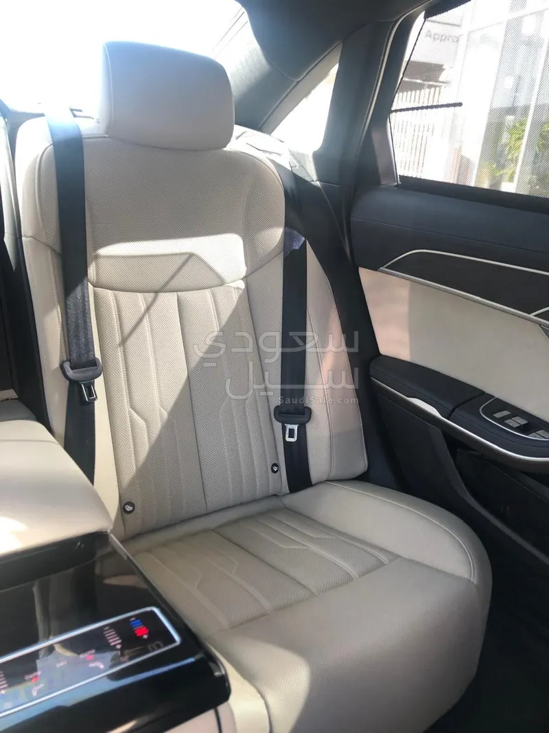 2023 اودي اي 8