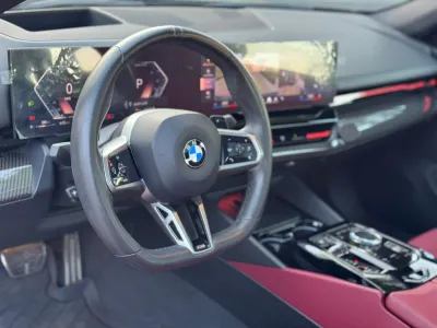 2024 بي ام دبليو الفئة الخامسة 520 أي إم كت