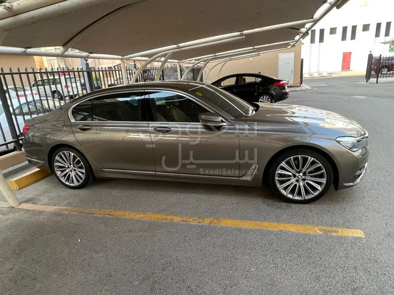 2019 بي ام دبليو الفئة السابعة 740 إل أي