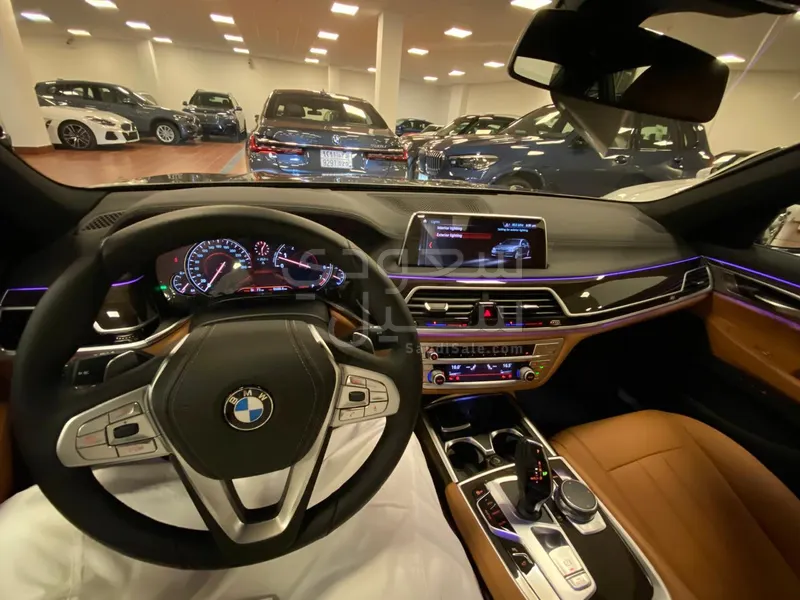2019 بي ام دبليو الفئة السابعة 740 إل أي
