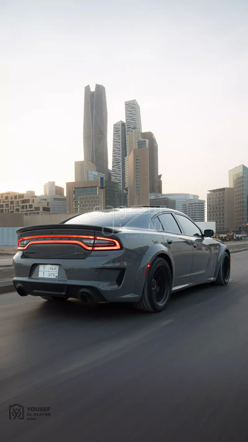 2023 دودج تشارجر اس ار تي هيلكات رد اي