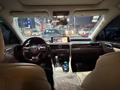 2017 لكزس أر إكس 350