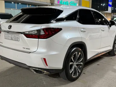 2017 لكزس أر إكس 350