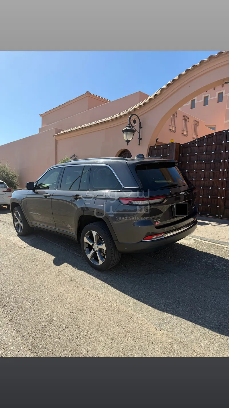 2023 جييب جراند شيروكي ليميتد