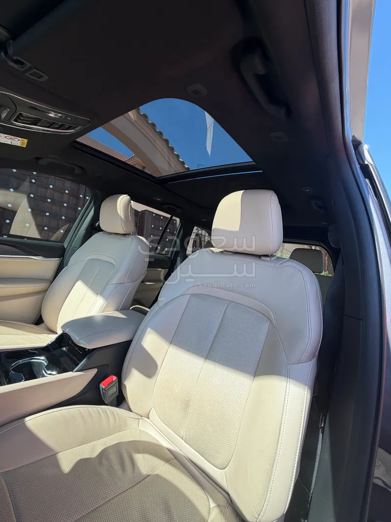 2023 جييب جراند شيروكي ليميتد