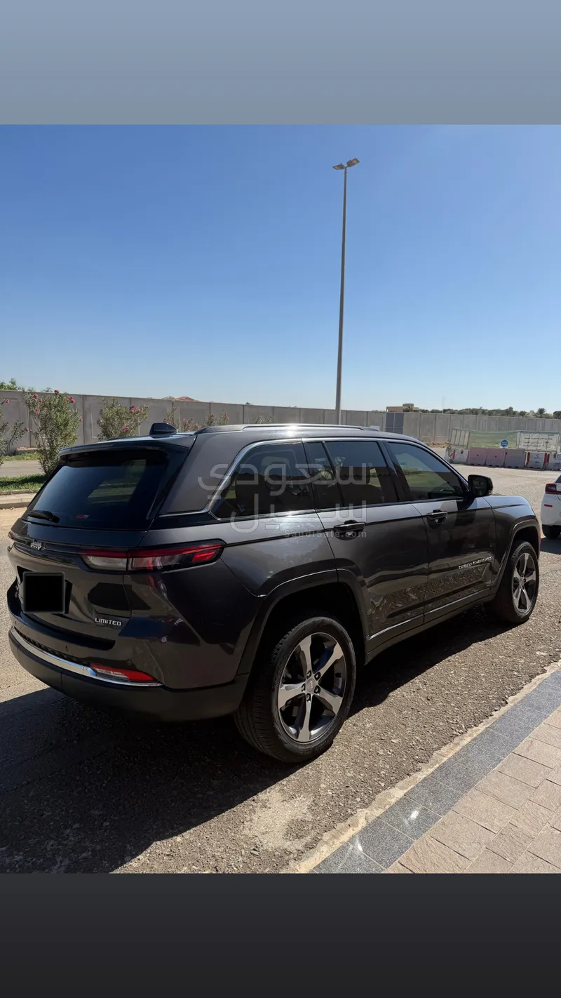 2023 جييب جراند شيروكي ليميتد