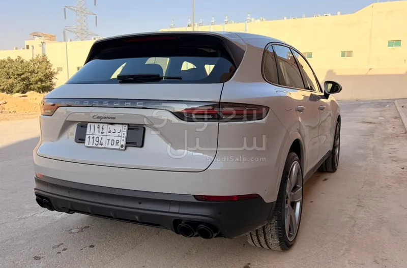 2023 بورش كايين بلاتينيوم اديشن