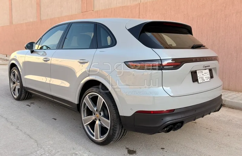 2023 بورش كايين بلاتينيوم اديشن