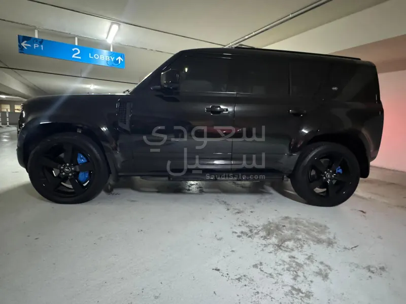 2024 لاند روفر ديفيندر اتش اس اي