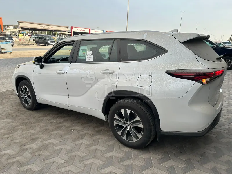 2025 تويوتا هايلاندر