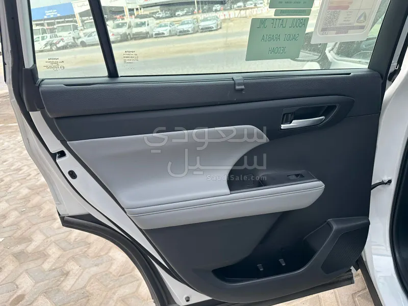 2025 تويوتا هايلاندر