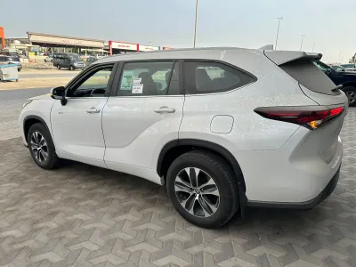 2025 تويوتا هايلاندر