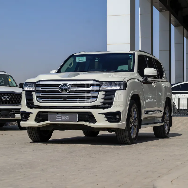 2024 تويوتا لاند كروزر جي اكس ار