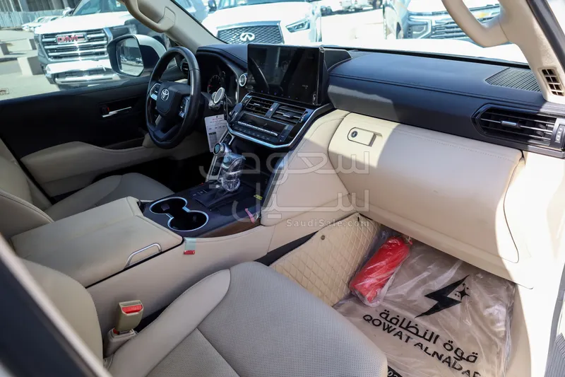 2024 تويوتا لاند كروزر جي اكس ار