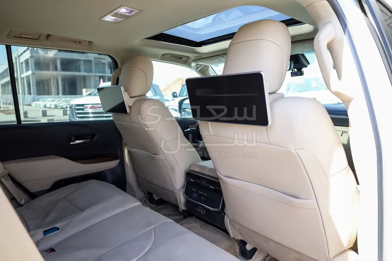 2024 تويوتا لاند كروزر جي اكس ار