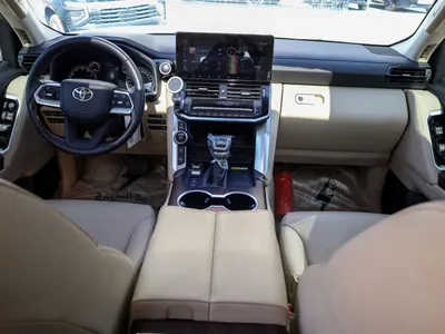 2024 تويوتا لاند كروزر جي اكس ار