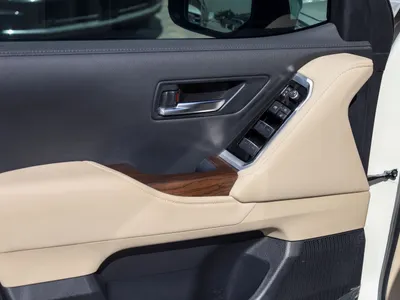 2024 تويوتا لاند كروزر جي اكس ار