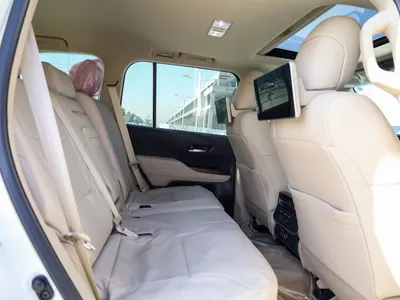 2024 تويوتا لاند كروزر جي اكس ار