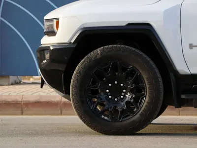 2024 جي ام سي همر اتش اي في