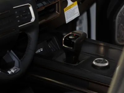 2024 جي ام سي همر اتش اي في