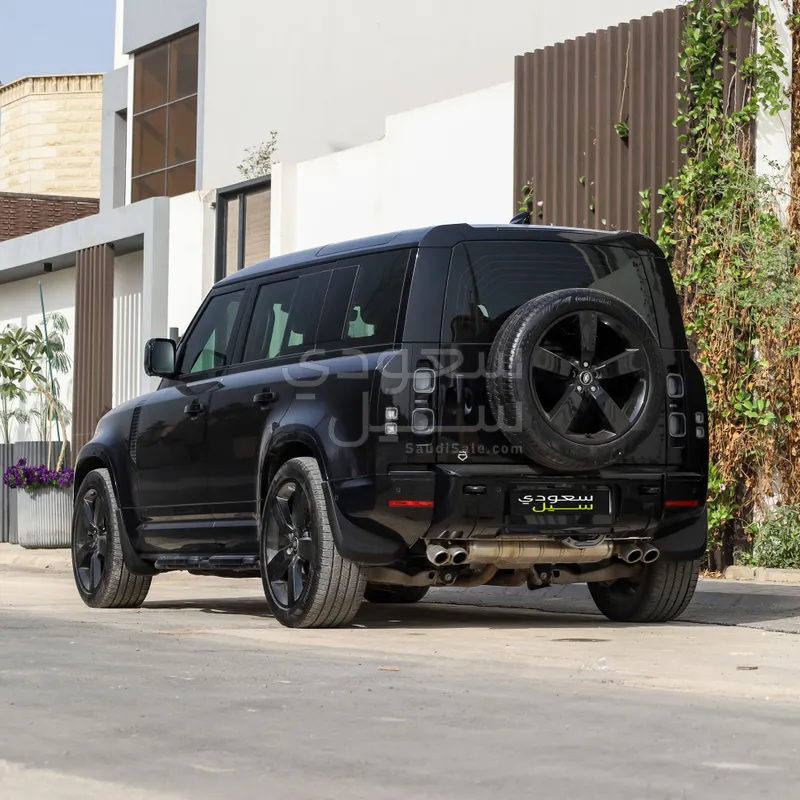 2025 لاند روفر ديفيندر اكس داينمك