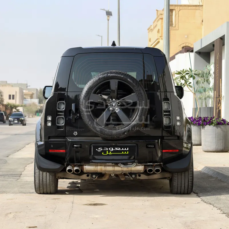 2025 لاند روفر ديفيندر اكس داينمك