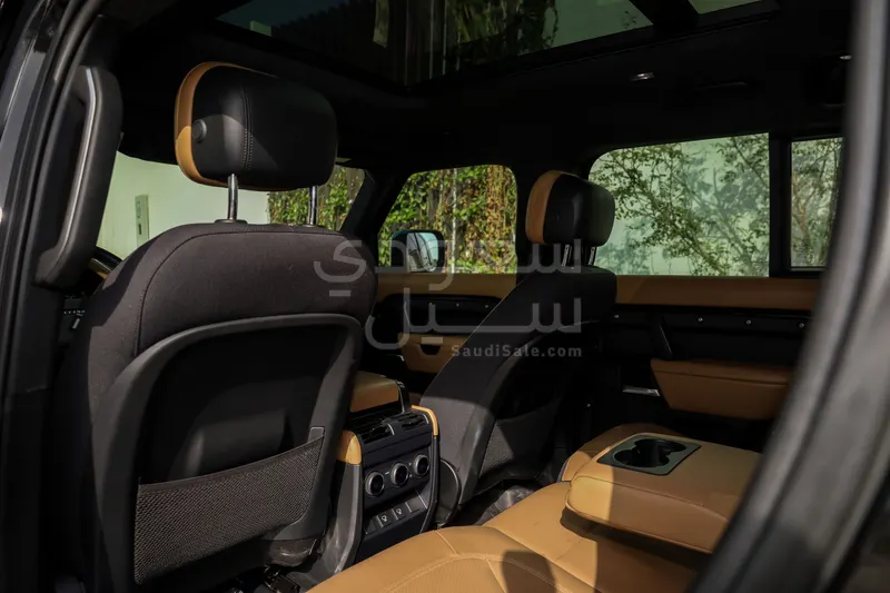 2025 لاند روفر ديفيندر اكس داينمك