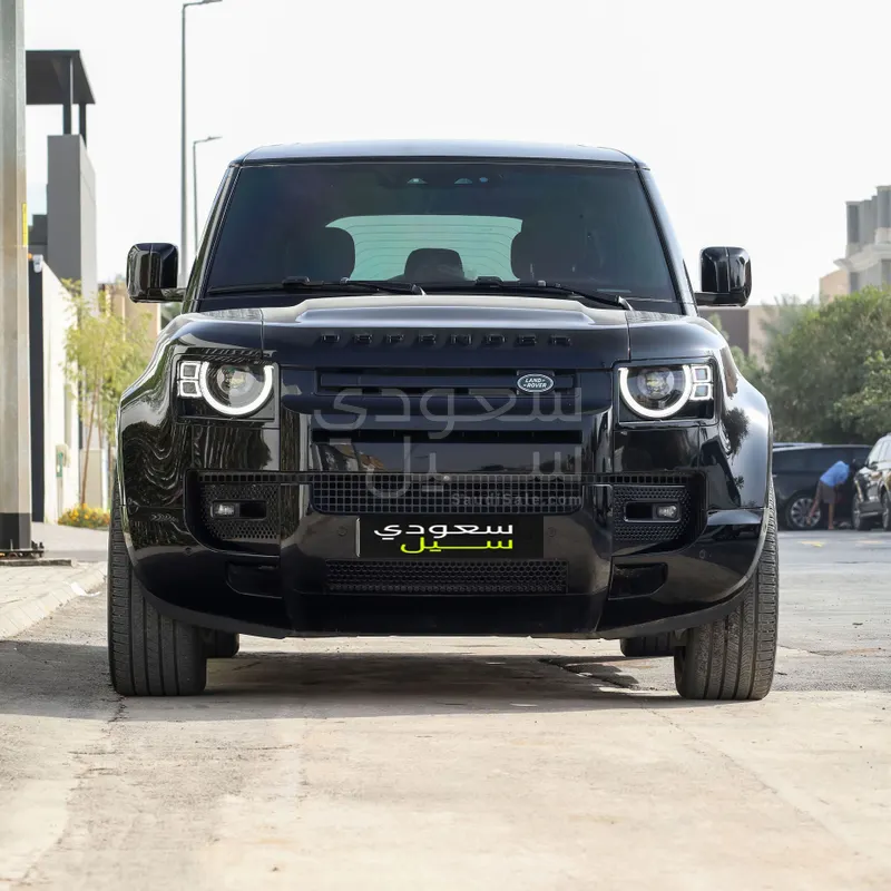 2025 لاند روفر ديفيندر اكس داينمك