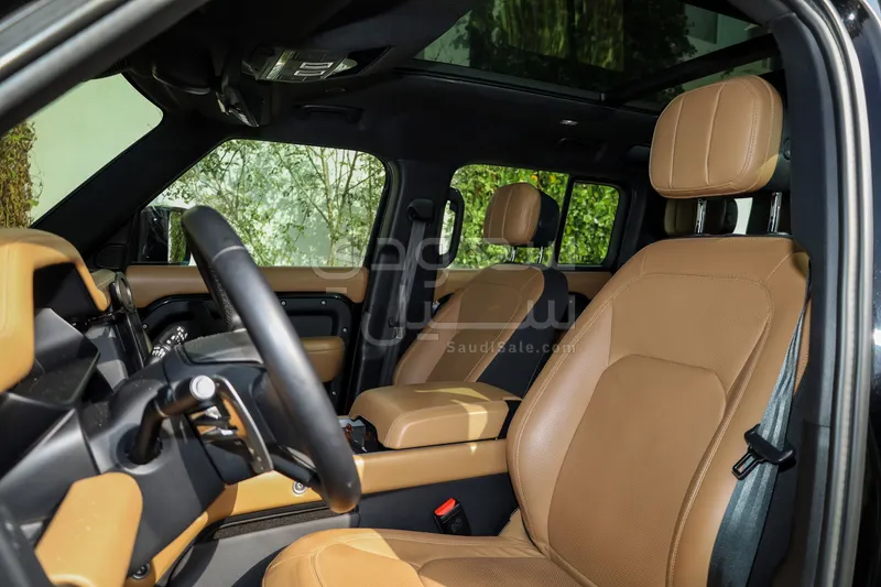 2025 لاند روفر ديفيندر اكس داينمك