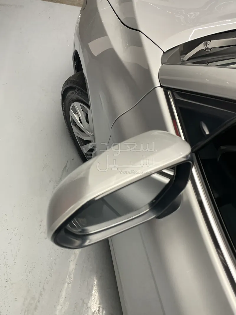 2024 تويوتا كامري ال اي