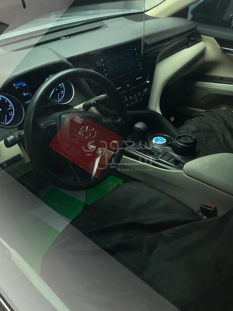 2024 تويوتا كامري ال اي