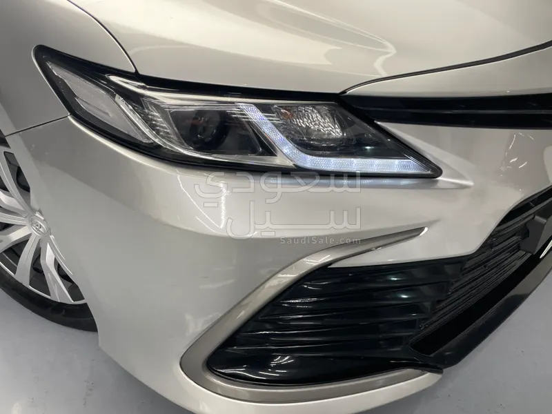 2024 تويوتا كامري ال اي