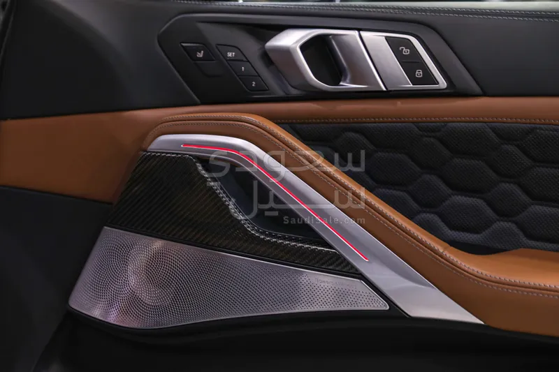 2022 بي ام دبليو الفئة اكس 6 إم كومبيتيشن