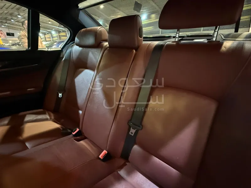 2014 بي ام دبليو الفئة السابعة 730 إل أي