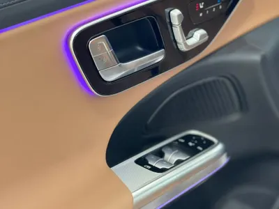 2025 مرسيدس - بنز إي 200