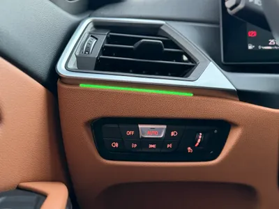 2024 بي ام دبليو الفئة الثالثة 320 أي