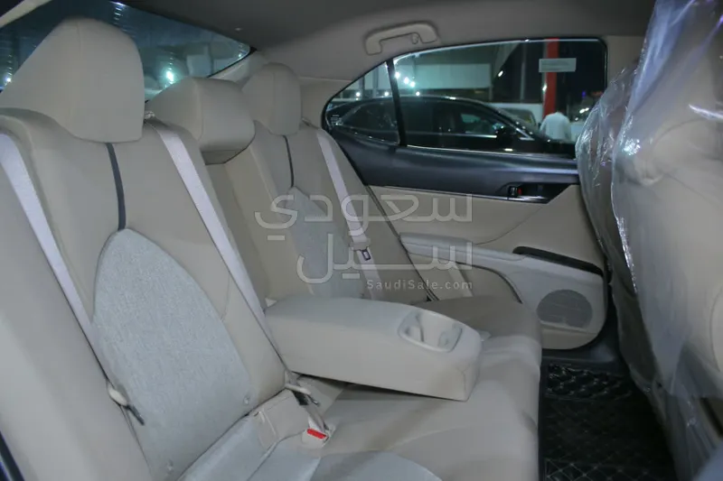 2024 تويوتا كامري ال اي