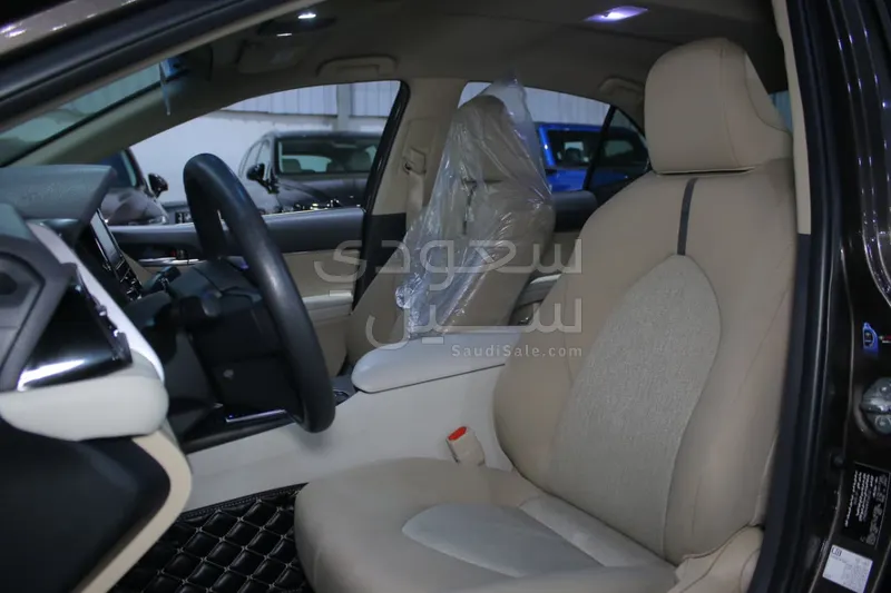 2024 تويوتا كامري ال اي