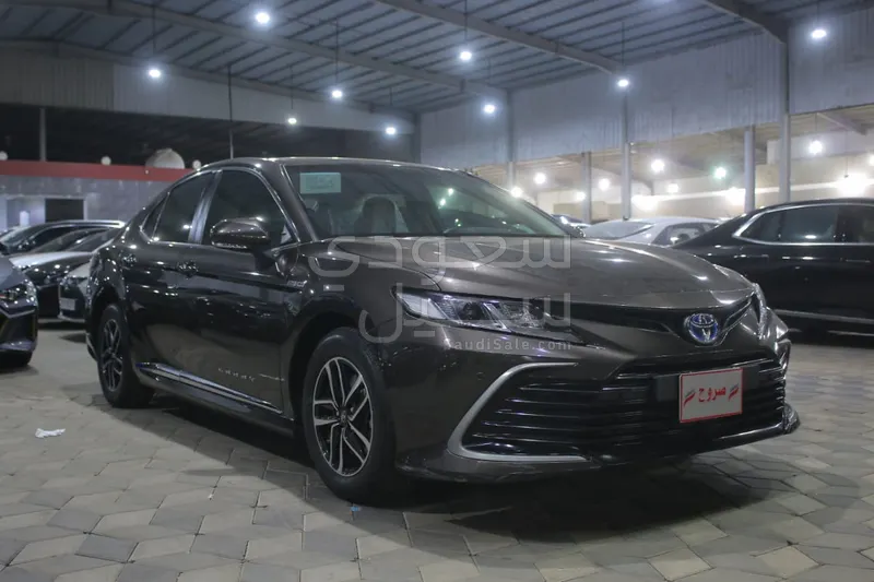 2024 تويوتا كامري ال اي