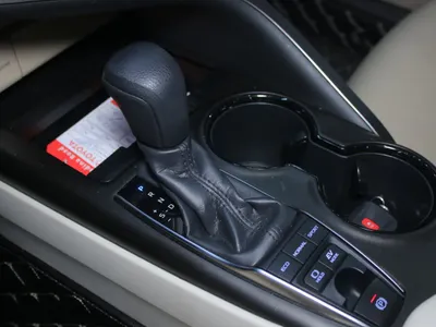 2024 تويوتا كامري ال اي